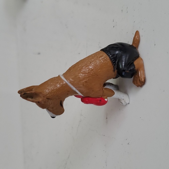 Lil Homies Dog Boxer "Puncher" with Boxing Gloves - Picture 4 of 7